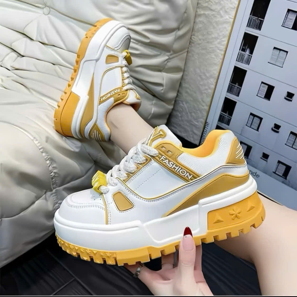 Women's flat-soled sneakers, model THNT021