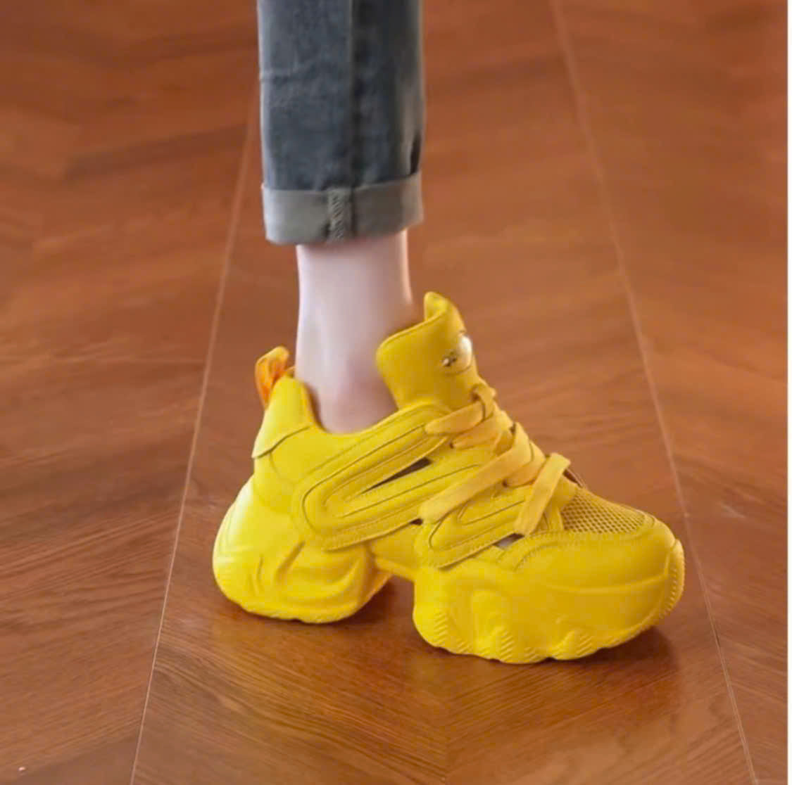 OZLAR THNT025 Women's Sneakers