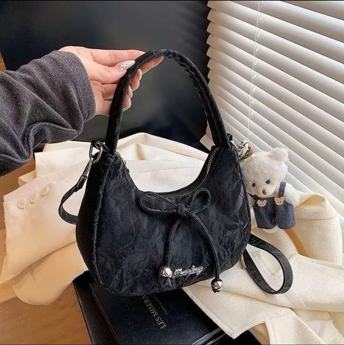 Women's handbag with bow THNT003