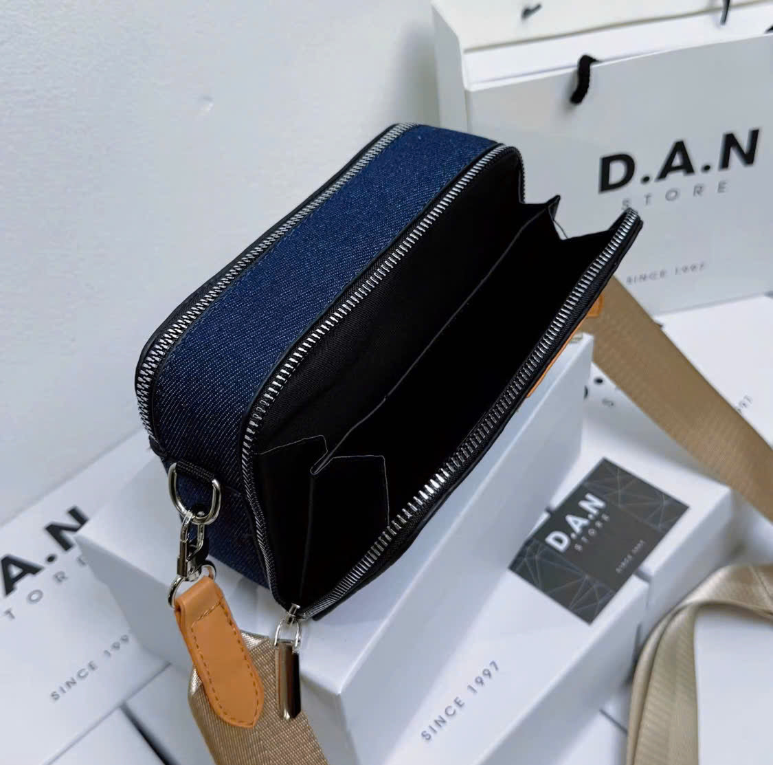 Premium men's handbag code THNT048