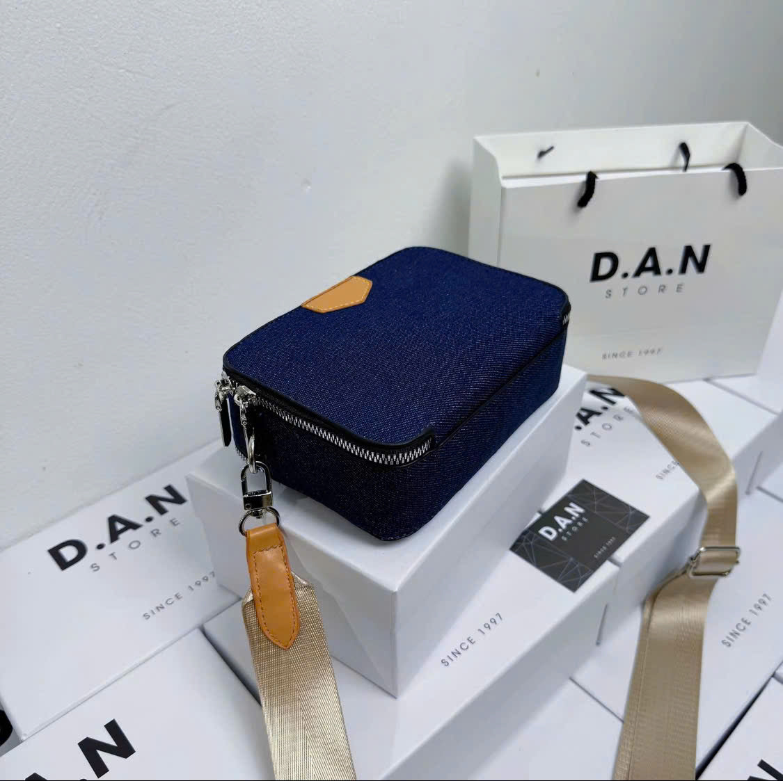 Premium men's handbag code THNT048