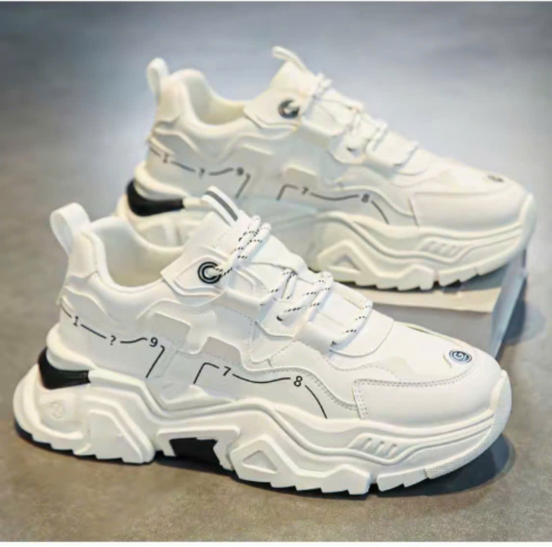 Men's athletic shoes code THNT007