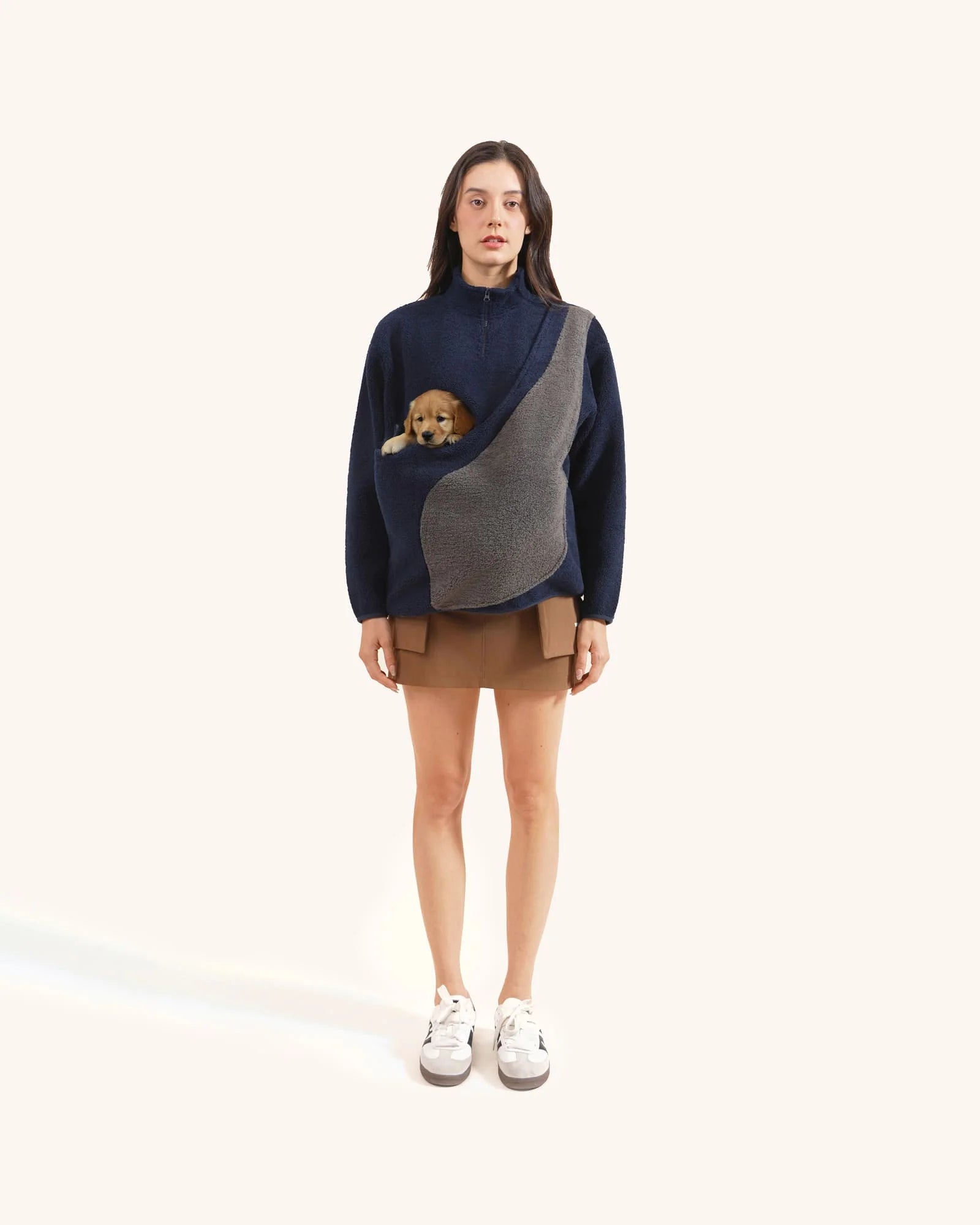 Màu xanh hải quân, Unisex - Áo len nỉ kèm túi kiểu kangaroo để đựng thú cưng.