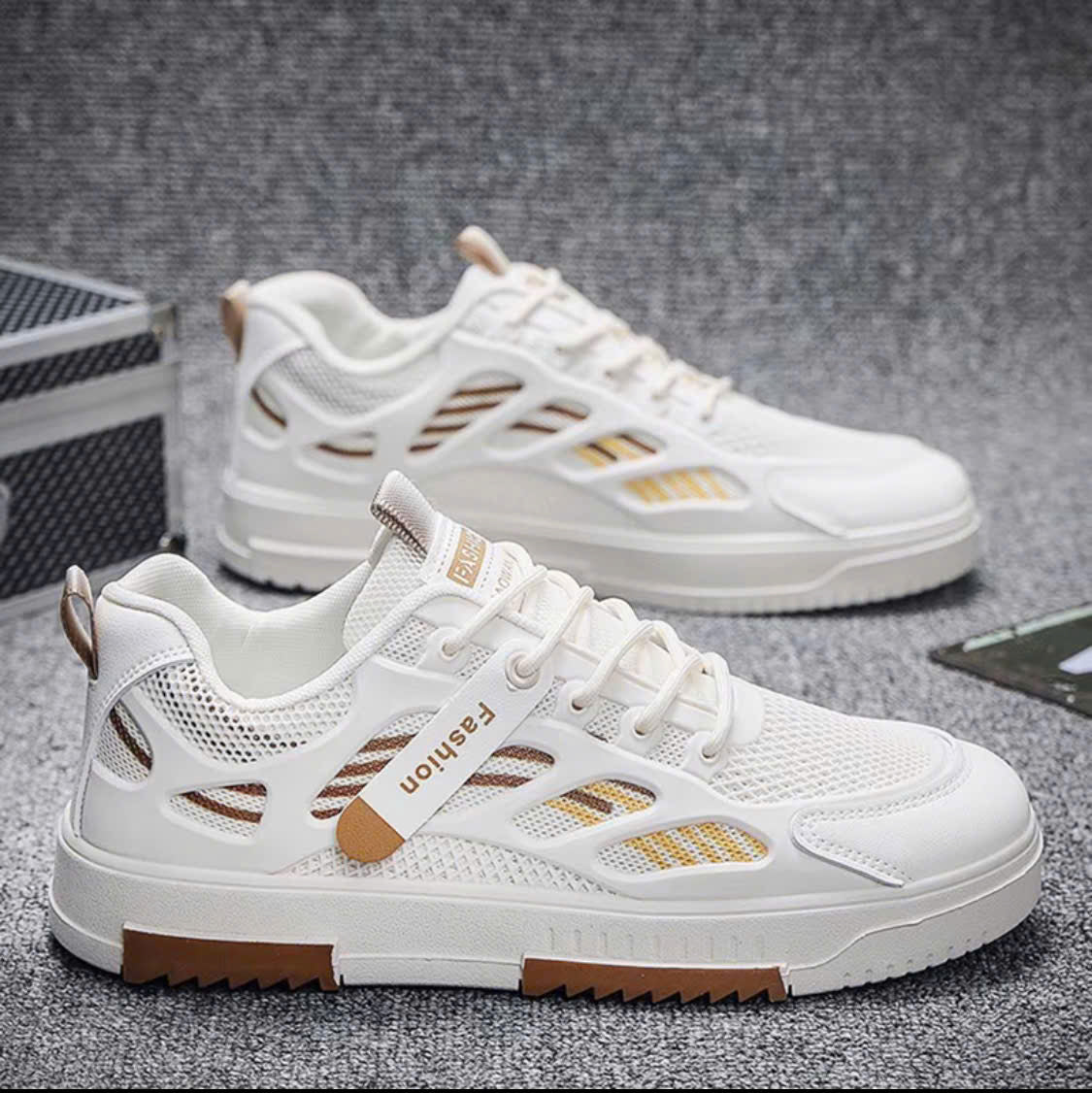 Premium Men's Sneakers, Model RM869 THNT037