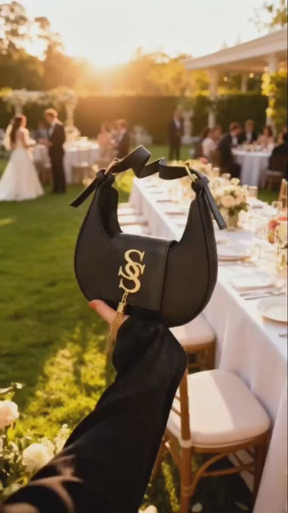 Women's clutch bag, crescent moon shape, Code THNT009